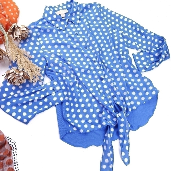 Michael Kors Baby Blue Dotted Button Down Top Sz M - Picture 12 of 12